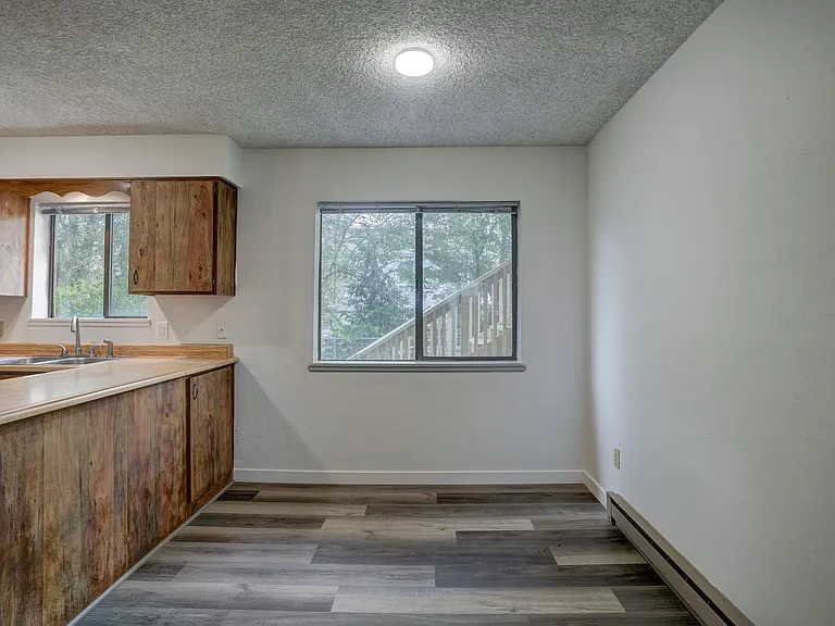 843 Sunset Ave #A — Photo 9