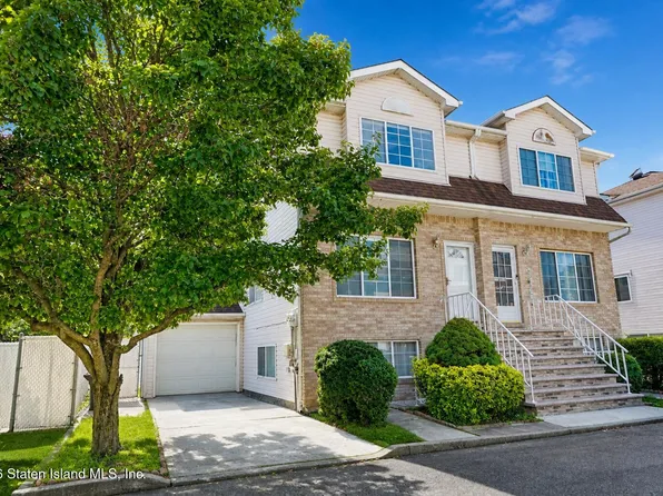 24 Willow Ln, Staten Island, NY 10306