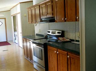 2696 Freeman Mill Rd, Suffolk, VA 23438