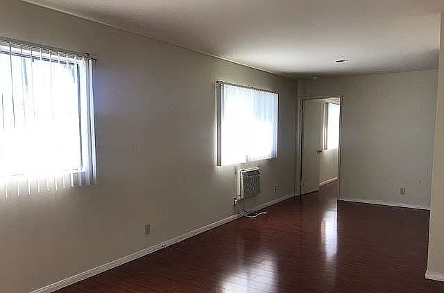 11433 Hatteras St — Photo 4