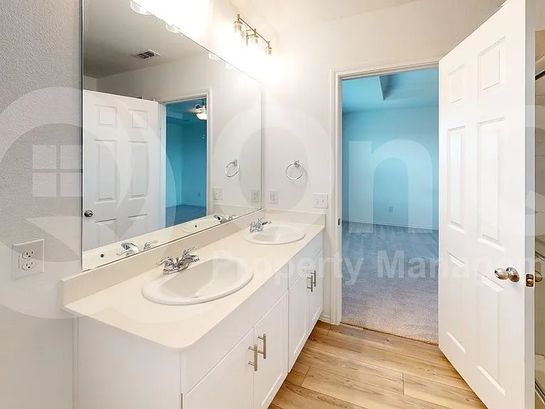 882 Breakwater Dr — Photo 18