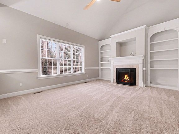 3rd image of 4613 Cherrybark Ln