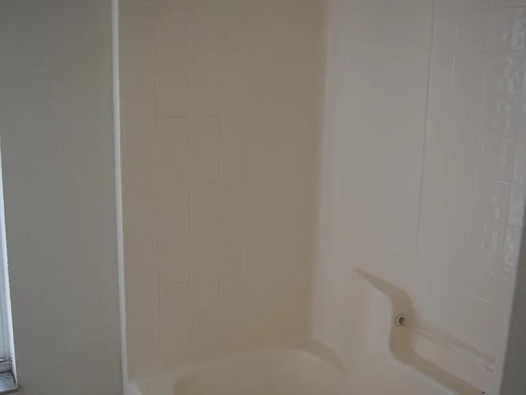 334 Bordeaux Ave NE — Photo 30