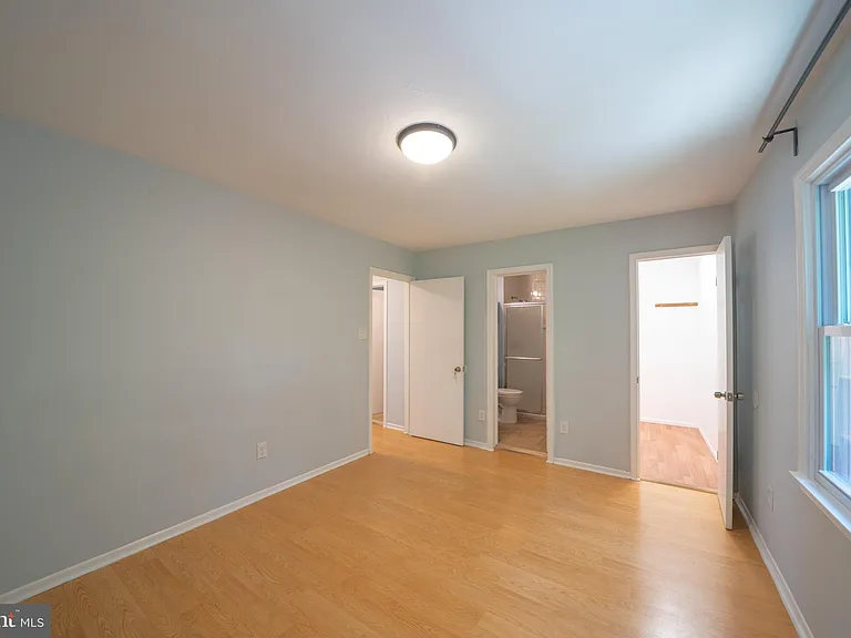 9572 Inverary Ct — Photo 27