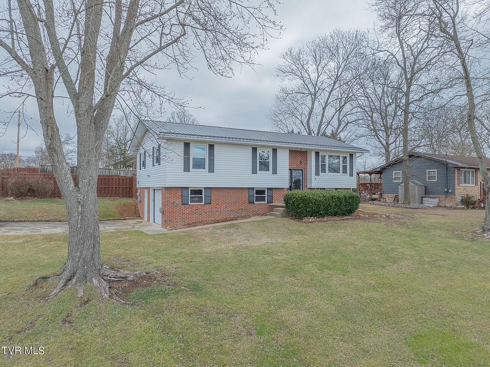 1st image of 118 Greenmeadow Ln