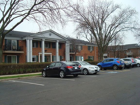 2nd image of 703 E Falcon Dr #C102