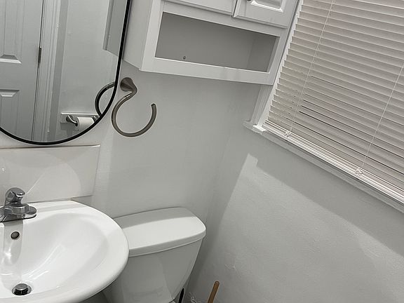 4th image of 205 S 42nd St APT A1
