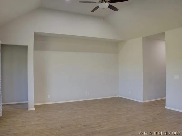 7012 S Elder Ave — Photo 39