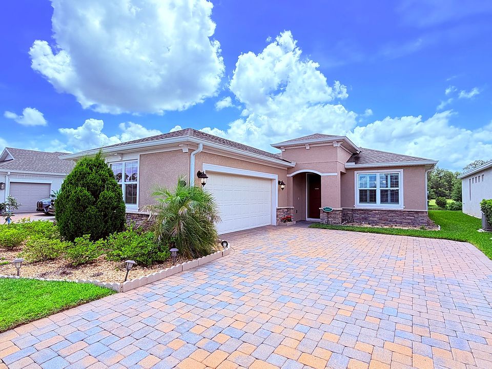 1st image of 1102 S Victoria Hills Dr S