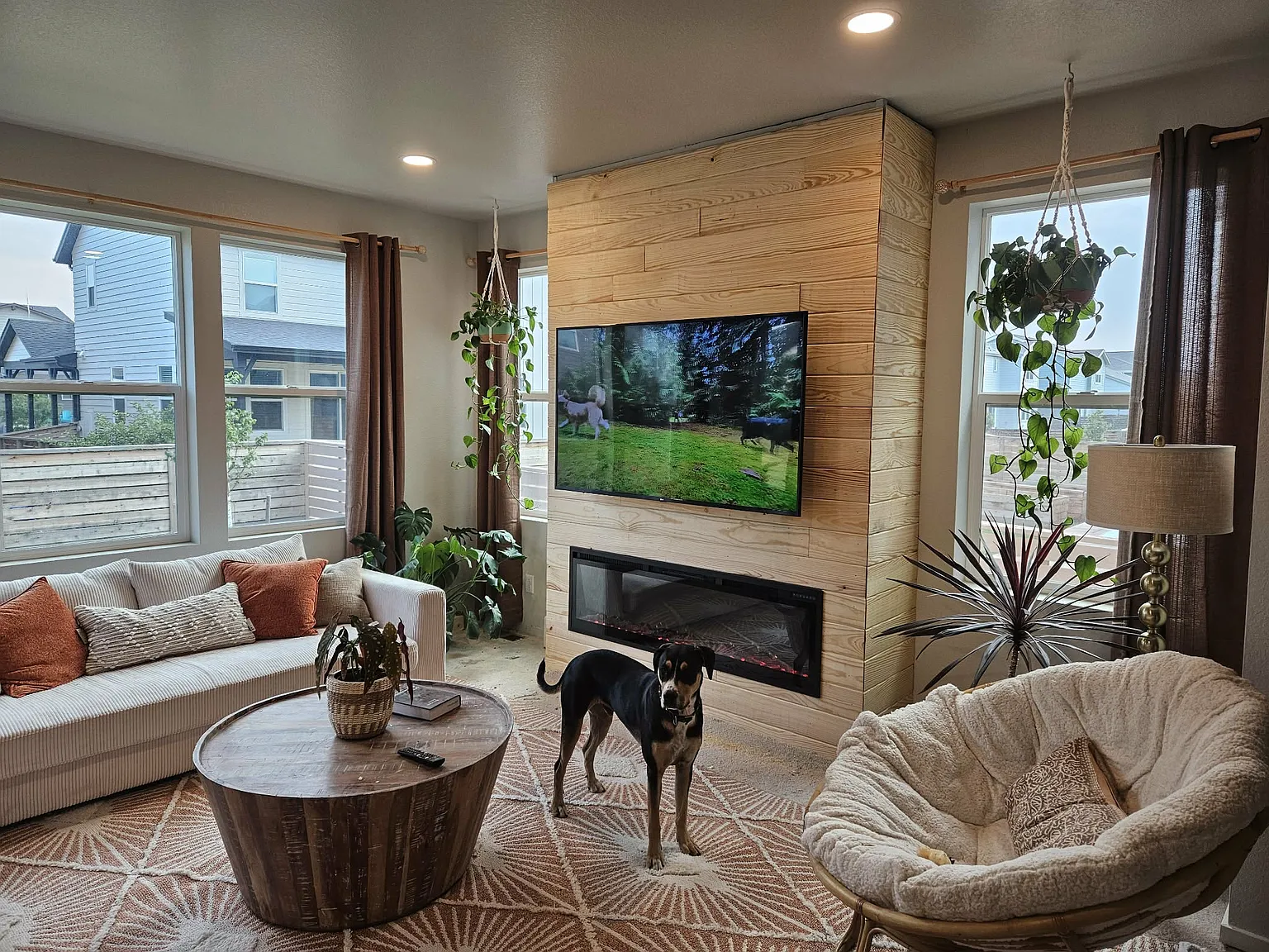 5 bed, 3045 sqft, $850 — Photo 3