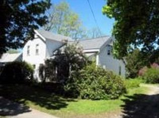 26 W Main St, Cummington, MA 01026