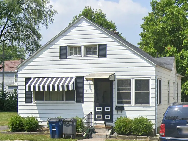 3333 Blackstone Dr — Photo 1