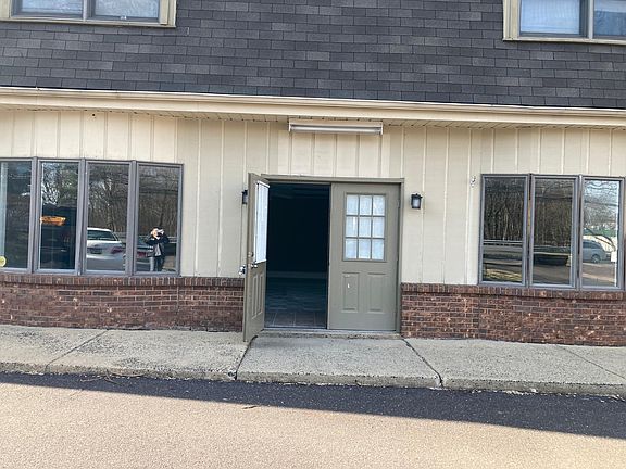 4th image of 700 2nd Street Pike Suite 1