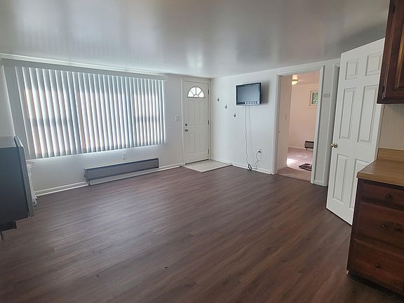 3rd image of 120 Keitha Ln