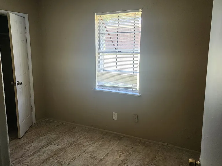 306 E Waldorf Ave #2 — Photo 8