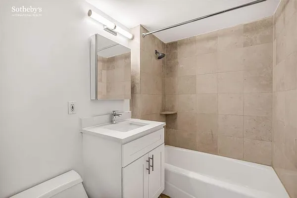 Rented by Sotheby's International Realty | media 32