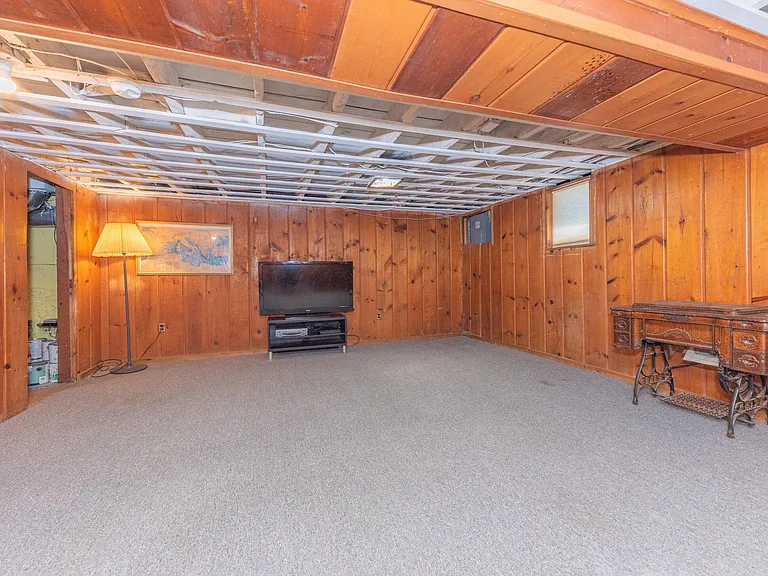 1123 W Huron St — Photo 46