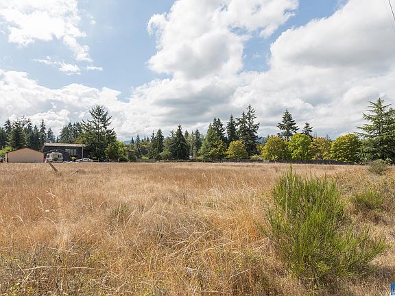 2nd image of 55 Kane Ln