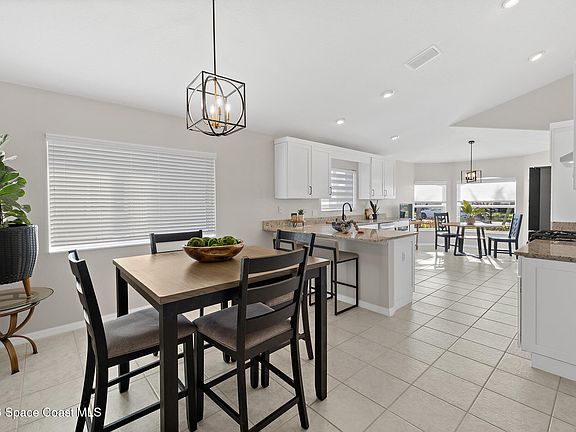 4th image of 1575 Boca Rio Dr
