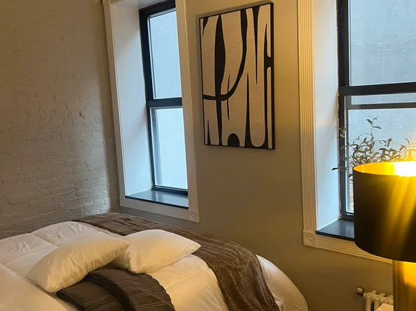 120 1/2 1st Avenue image 1 of 2