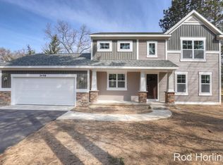 3498 Shady Pl NE, Grand Rapids, MI 49525