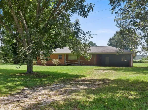 1035 Highway 590, Ellisville, MS 39437