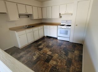 8950 N 97th St #101, Milwaukee, WI 53224