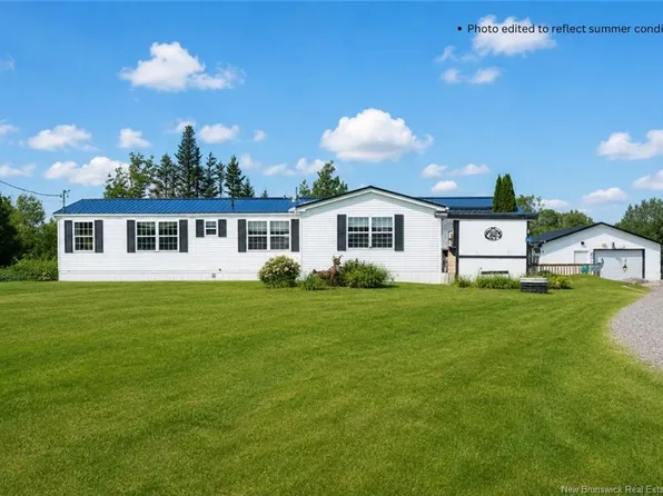 142 Middlesex Rd, Salisbury, NB E4J 1H3