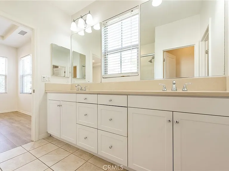 14 Sedgewick — Photo 13