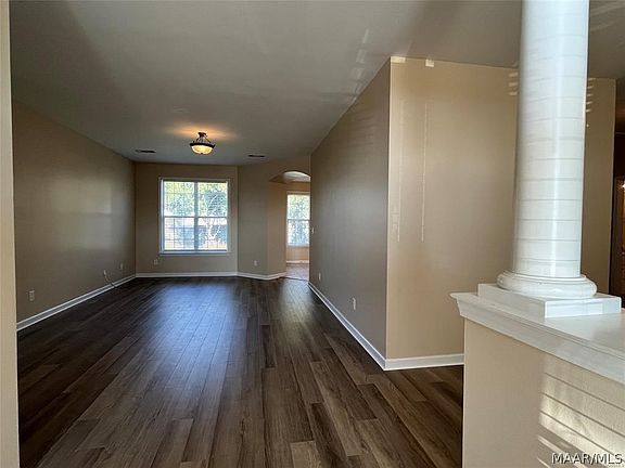 3rd image of 8951 Alderwood Way