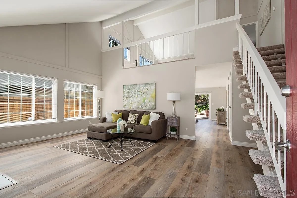 9104 Libra Dr — Photo 1