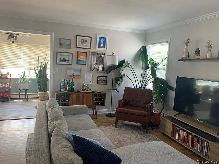 533 E Chester St #UPPER — Photo 14