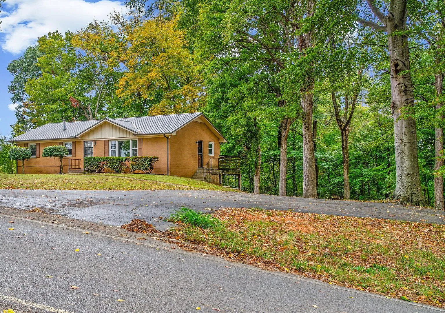 3020 Spring Creek Village Rd* — Photo 1