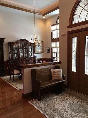 3rd image of 5936 Shady Hollow Dr