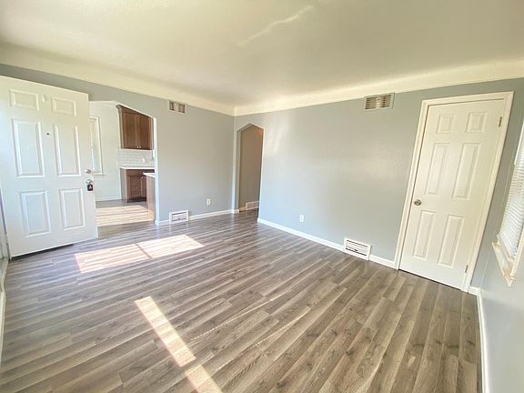 5th image of 28097 Hillview St