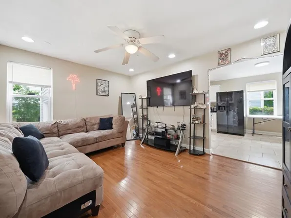 6113 Pamlico Cir, Norfolk, VA 23513
