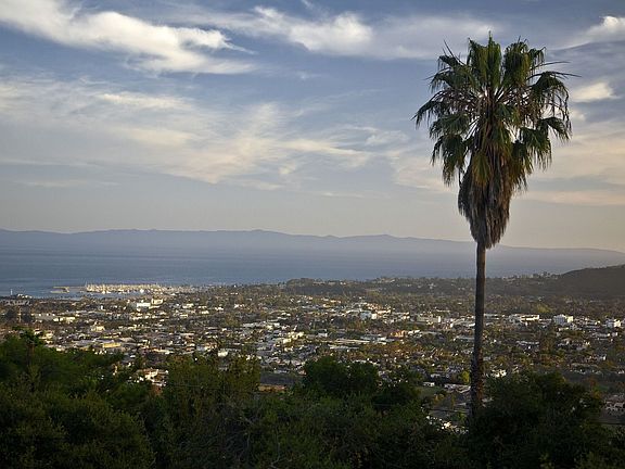 Ocean, Island, Harbor, Pier, and Downtown Views