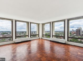 210 Locust St #21DW, Philadelphia, PA 19106