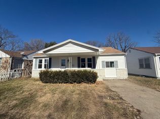 1637 E Blaine St, Springfield, MO 65803