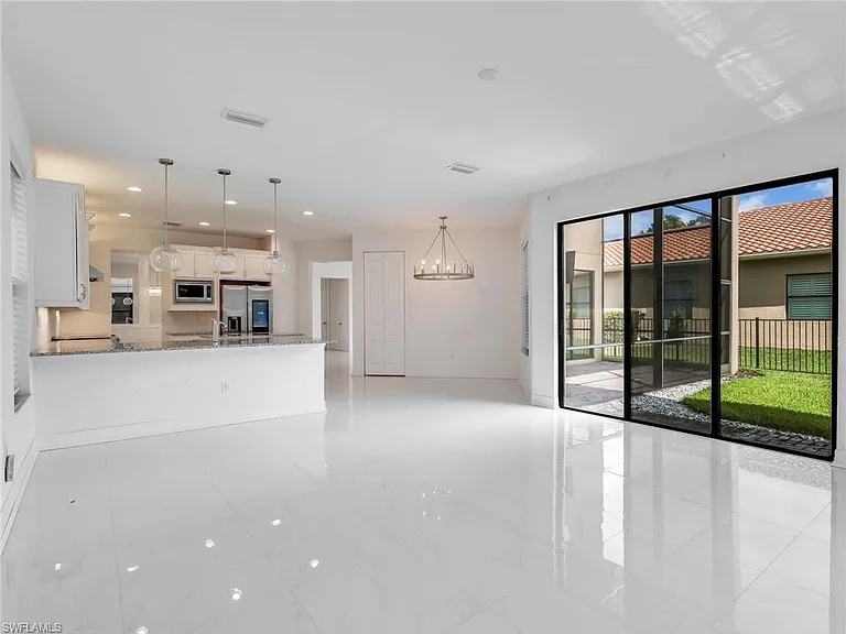 10008 Chesapeake Bay Dr — Photo 19