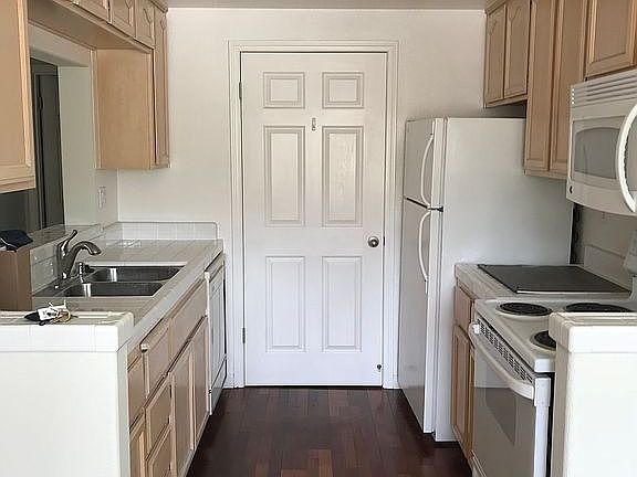 3rd image of 868 Lake McClure Dr