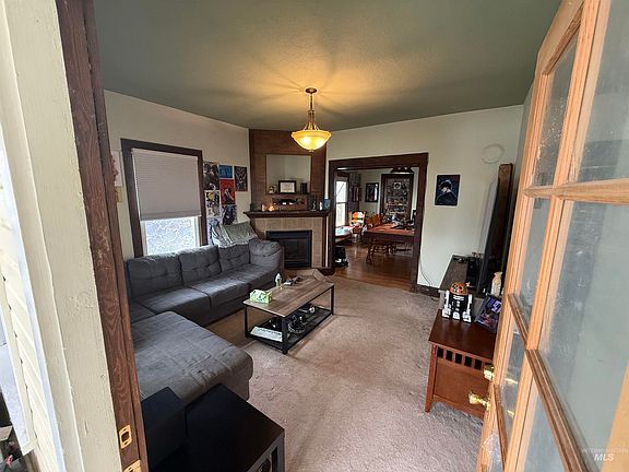 3rd image of 918 5th St