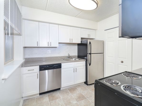 365 Newtown Rd APT F-20