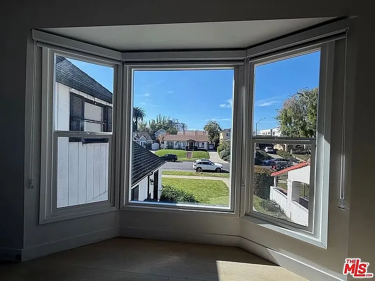 1546 S Ogden Dr #A — Photo 5
