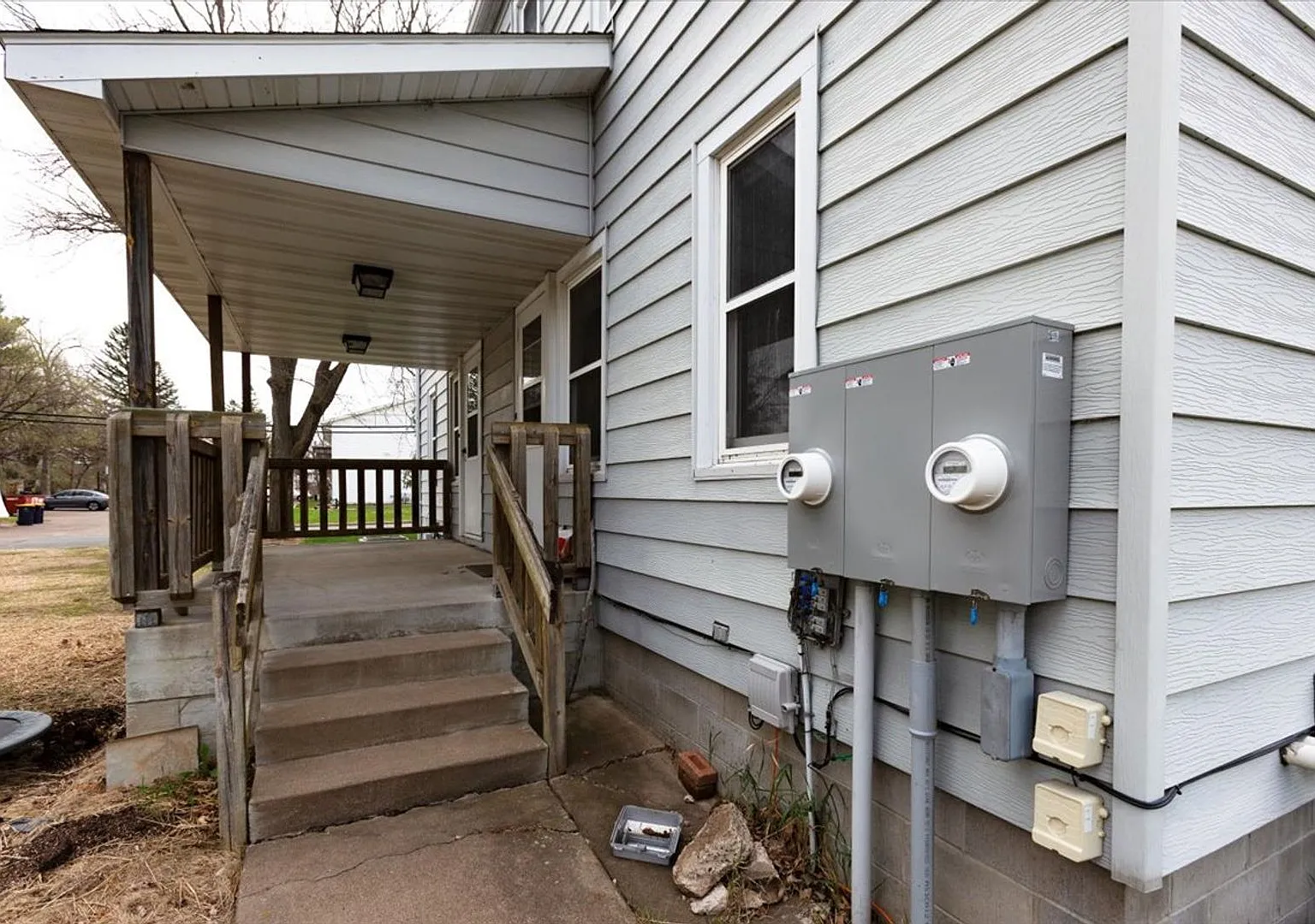 2 Bed / 1 Bath Multi-Level Duplex - 221 22nd Ave E., Menomonie — Photo 3