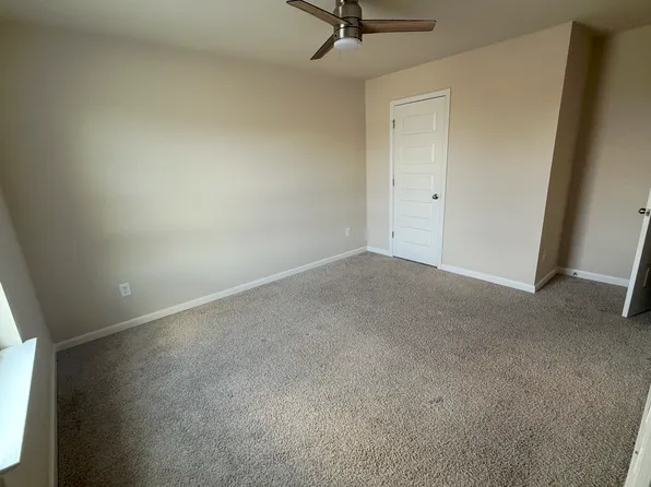 1013 Autumn Dr, Loganville, GA 30052