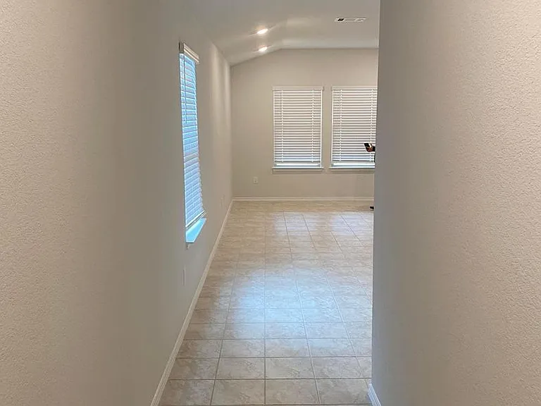 9509 Murandy Dr — Photo 2