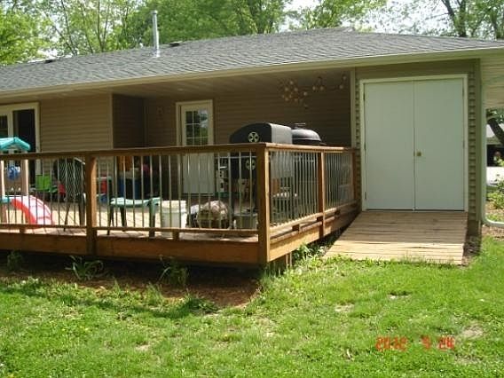 2nd image of 743 Suffolk Dr