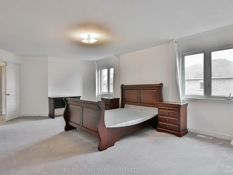 15 Briarglen Rd — Photo 42