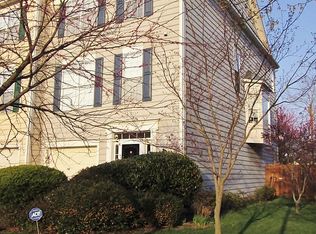 194 Connery Ter SW, Leesburg, VA 20175